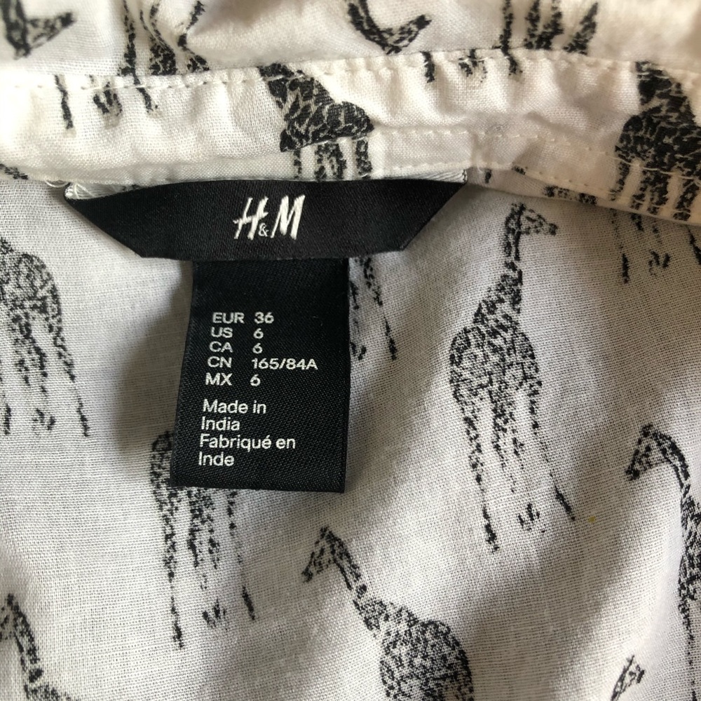 H&M Giraffe Button Down - Picture 2 of 5